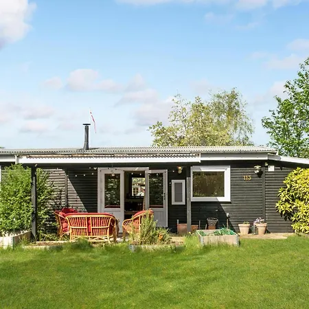 2 Bedroom Amazing In Holiday home Jaegerspris